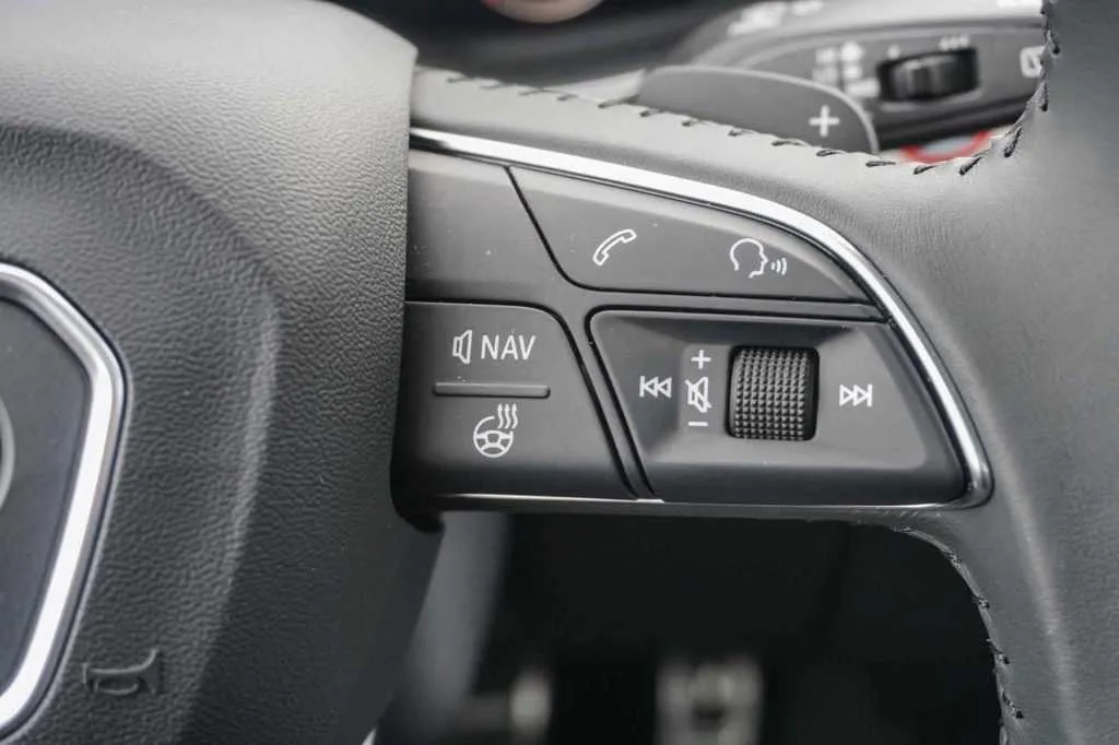 Illustration zum Beitrag „Audi SQ7 aus Deutschland: die Geschichte eines Autokaufs“