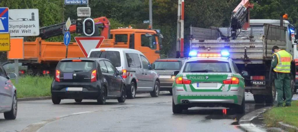 Illustration for the article "Can the police take a blood sample at an alcohol or drug check in Germany?"