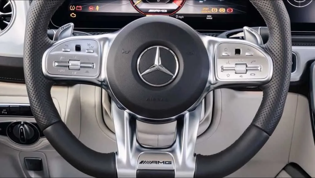 Illustration for the article "Review of the new Mercedes-Benz G63 AMG 2018"