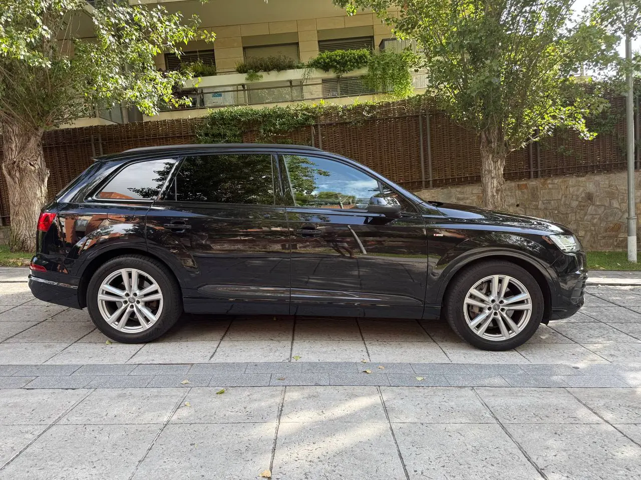 Audi Q7 3.0 TDI quattro S line · 7 Sitze · Luftfederung · Panorama · 360°-Kamera · 4