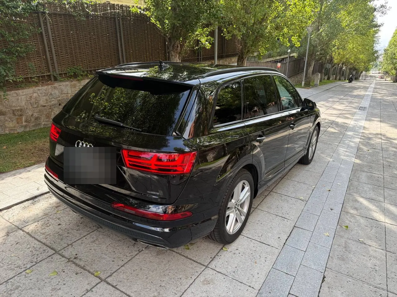 Audi Q7 3.0 TDI quattro S line · 7 Sitze · Luftfederung · Panorama · 360°-Kamera · 5
