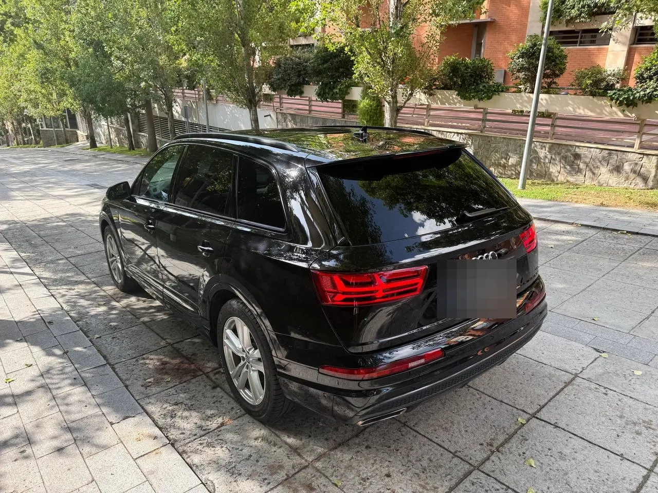 Audi Q7 3.0 TDI quattro S line · 7 Sitze · Luftfederung · Panorama · 360°-Kamera · 7