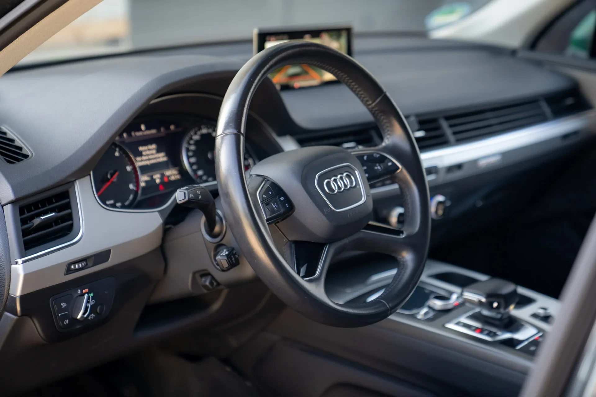 Audi Q7 3.0 TDI quattro · 7 Sitze · Matrix LED · 14