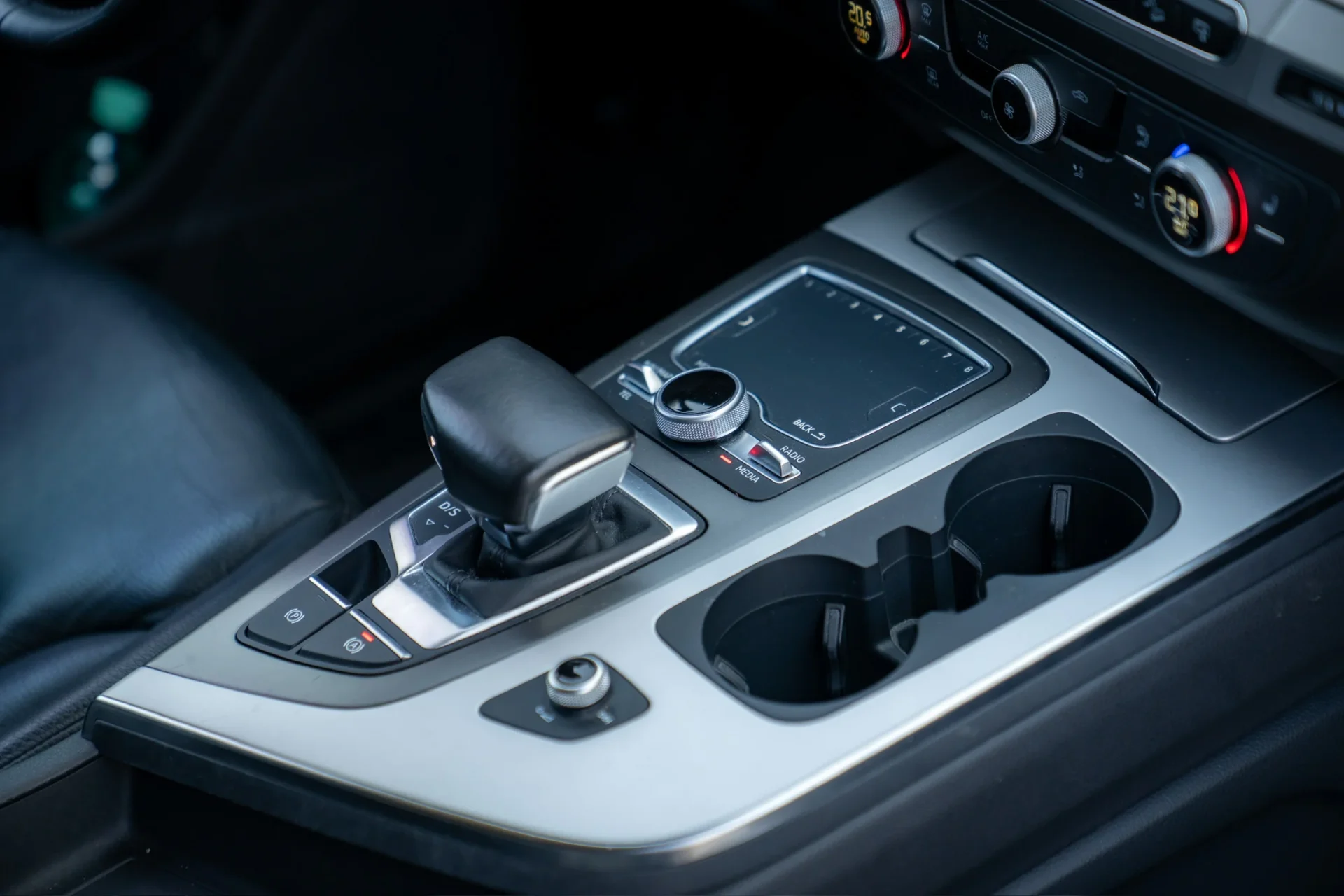 Audi Q7 3.0 TDI quattro · 7 Sitze · Matrix LED · 20