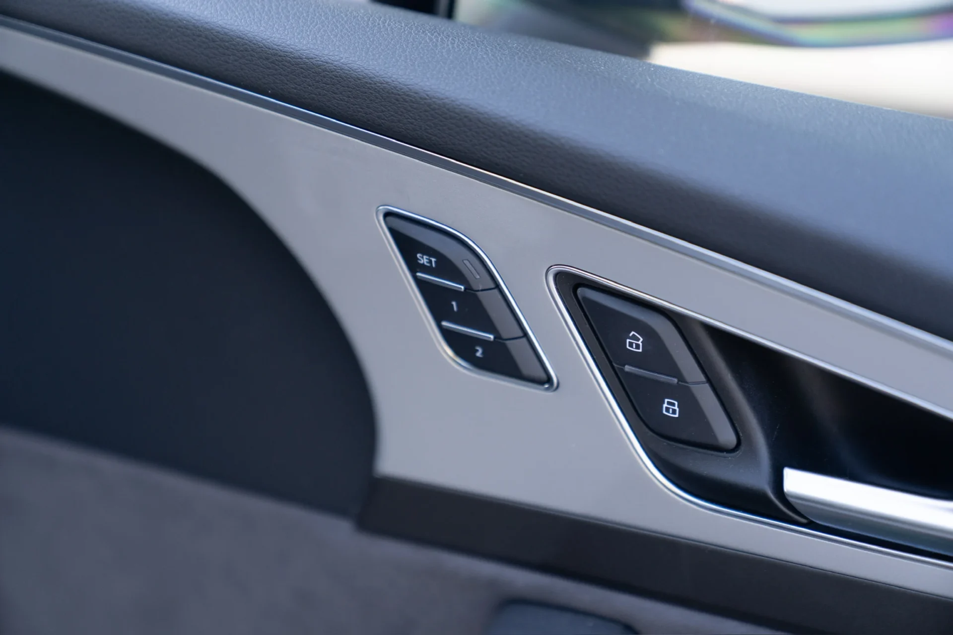 Audi Q7 3.0 TDI quattro · 7 Sitze · Matrix LED · 25