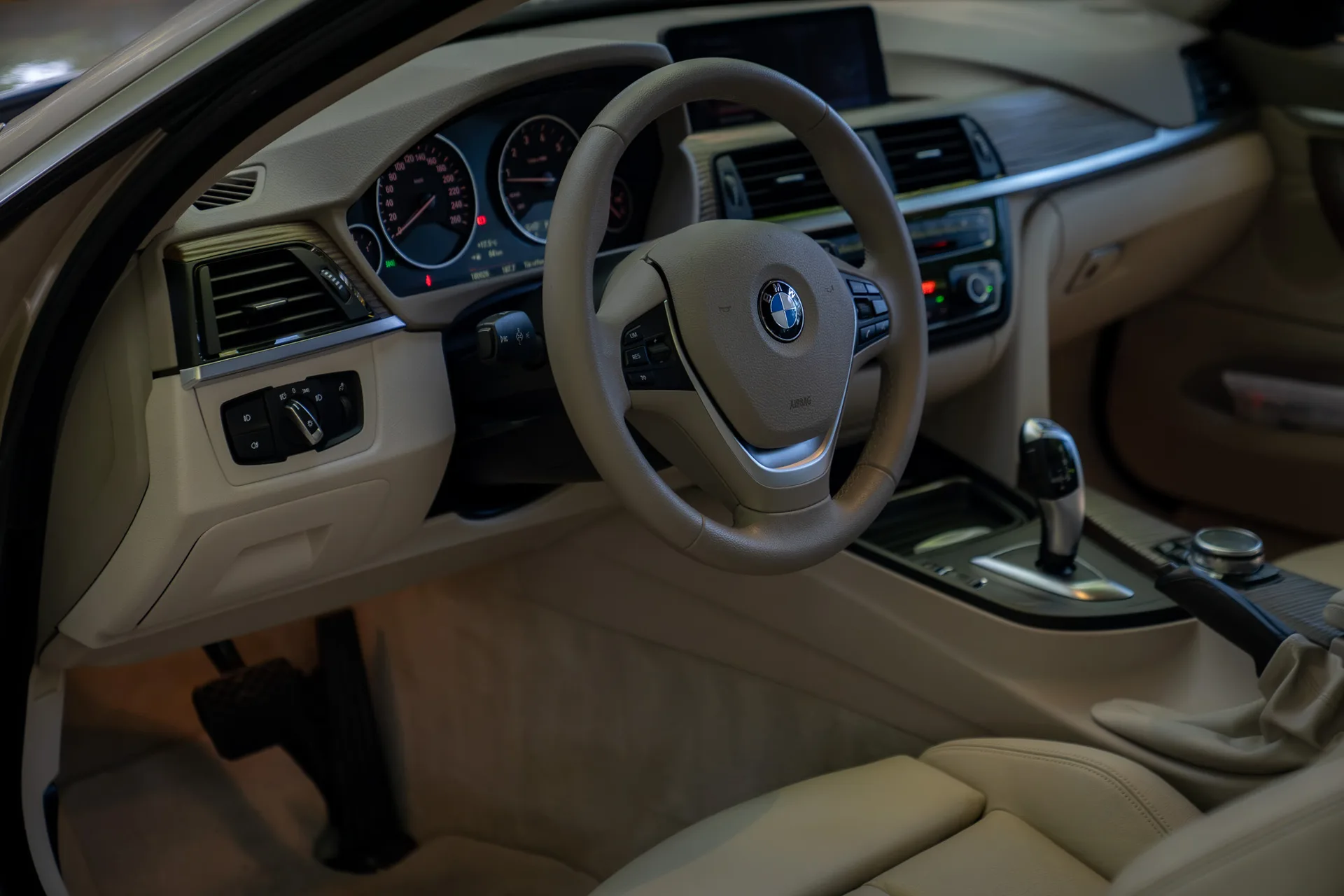 BMW 428i xDrive Coupé Modern Line · 1. Hand · 245 PS · Steptronic · HU neu zur Übergabe · Vorderachsgetriebe neu · 26