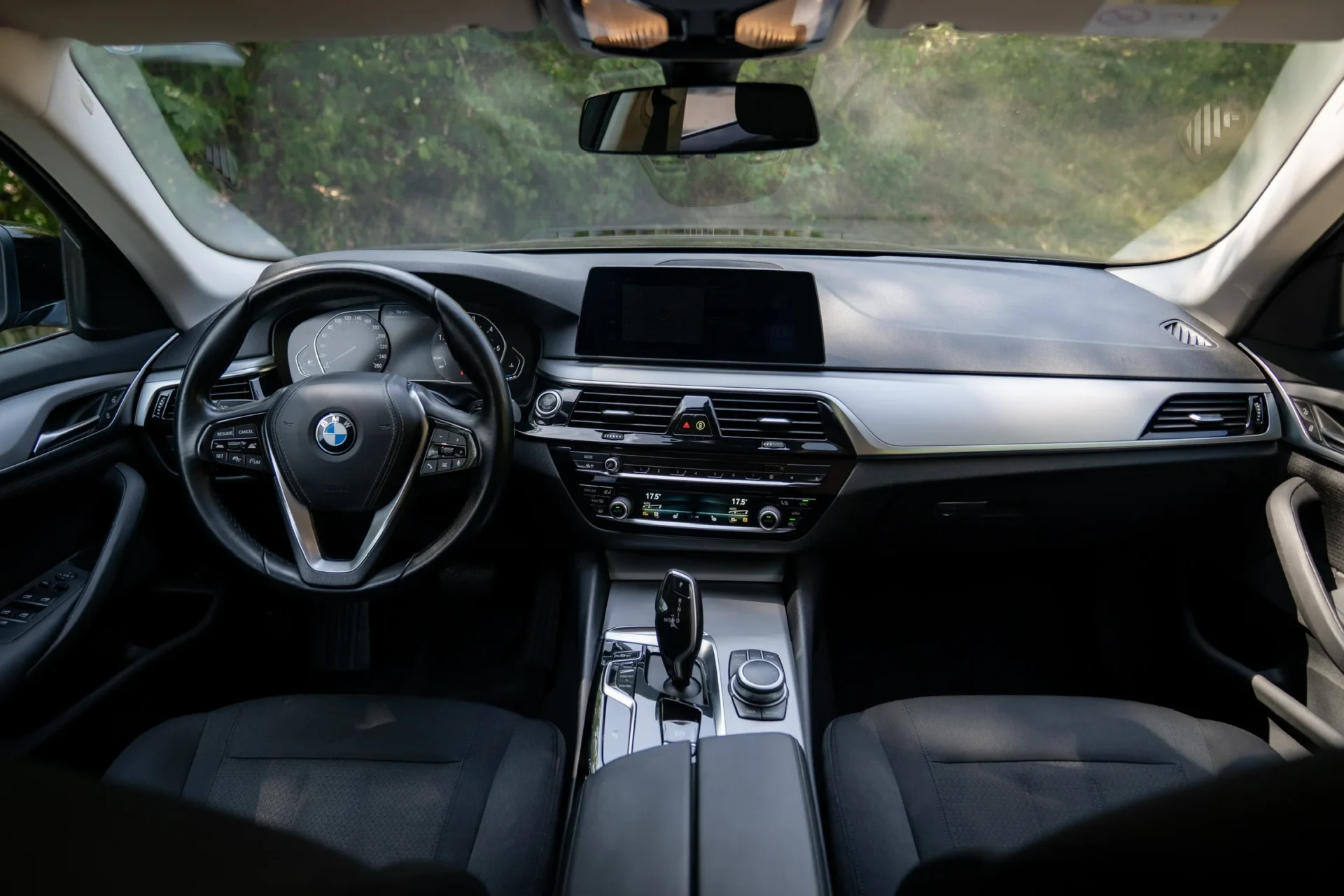 BMW 520d Touring Automatik · ACC · LED · Kamera · AHK · 26