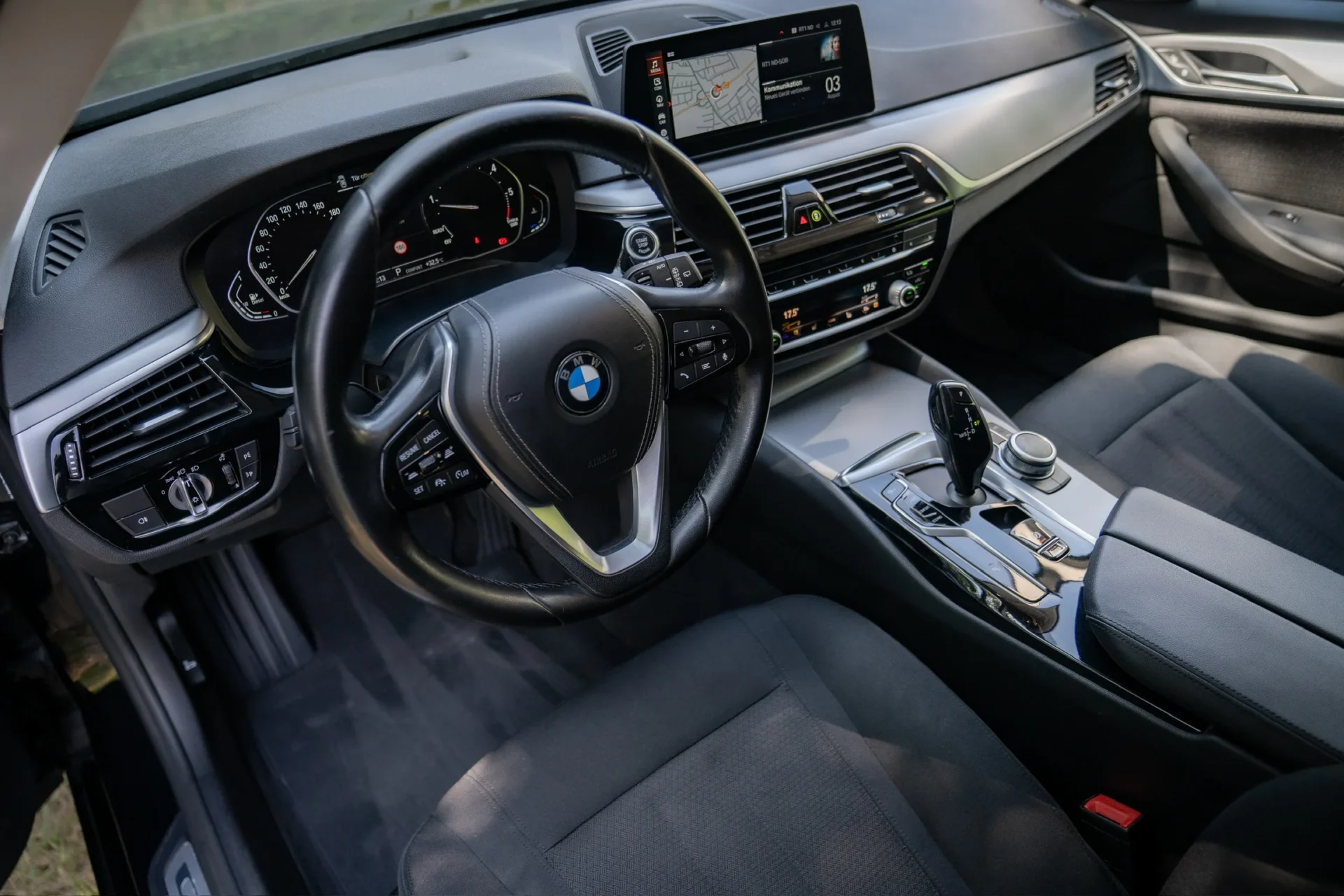 BMW 520d Touring Automatik · ACC · LED · Kamera · AHK · 34
