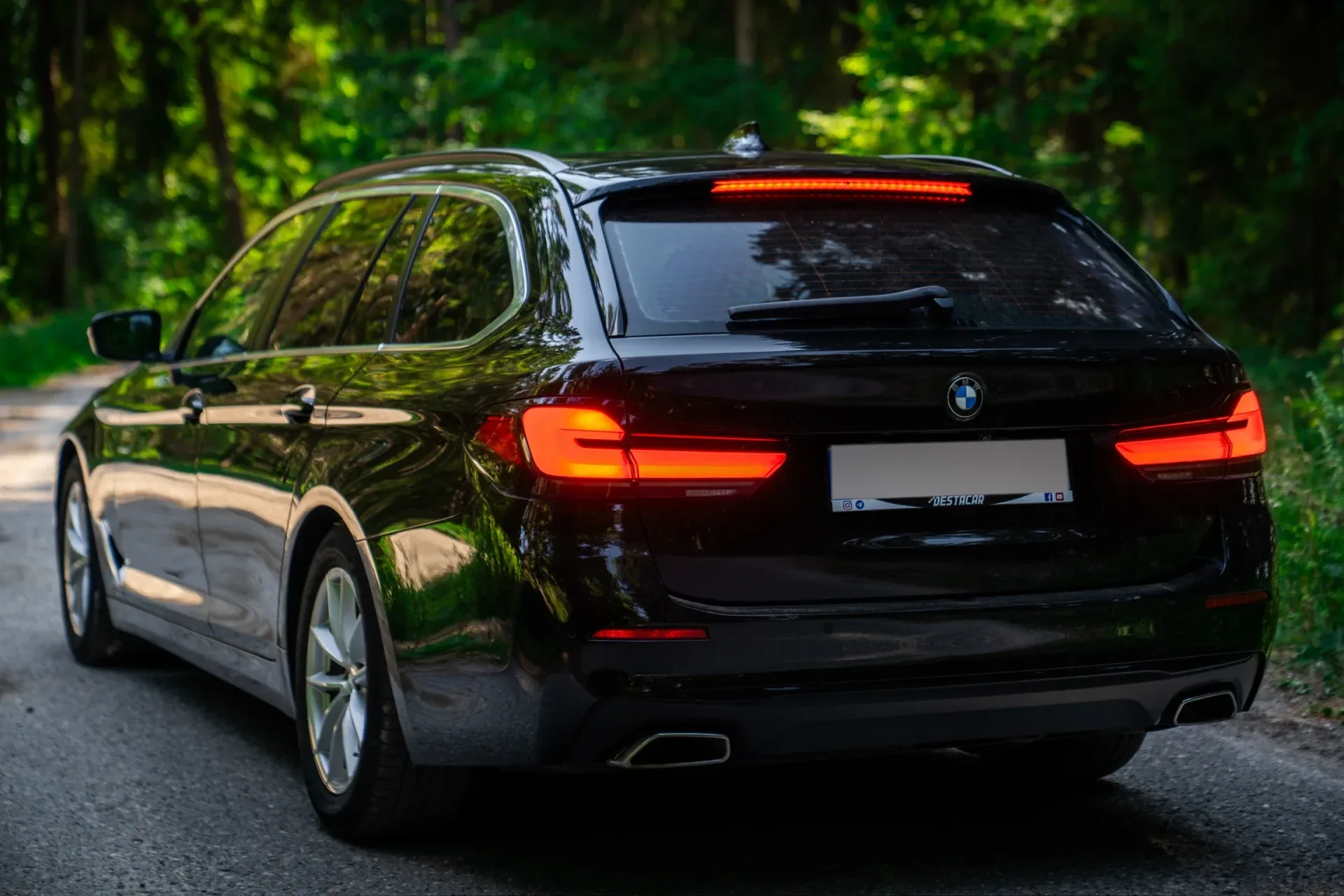 BMW 520d Touring Automatik · ACC · LED · Kamera · AHK · 8