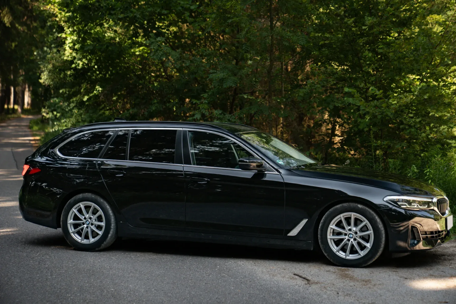 BMW 520d Touring Automatik · ACC · LED · Kamera · AHK · 15
