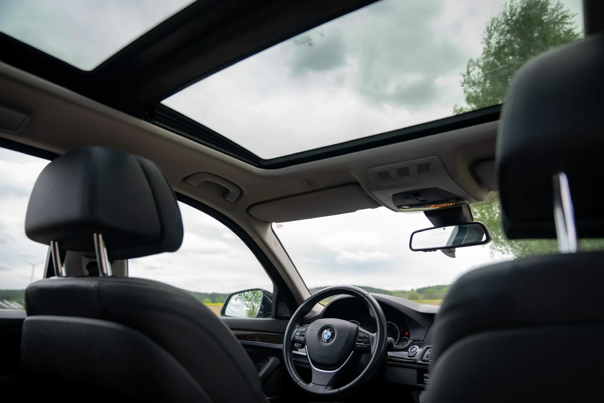 BMW 525d Touring · Panorama · Harman Kardon · AHK · 27