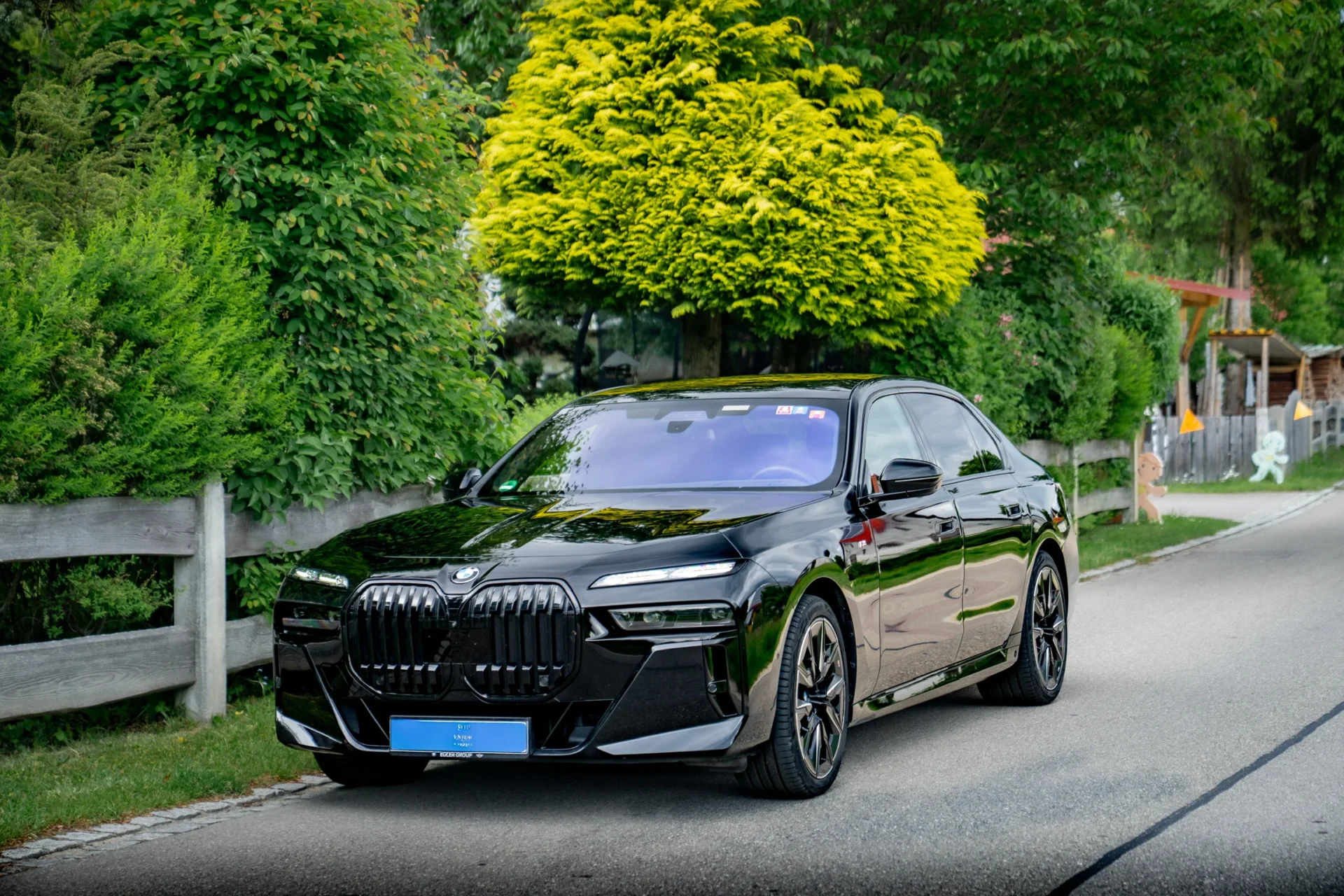 BMW 740d xDrive M Sport · Executive Lounge · unfallfrei · Full-Service · BMW Individual Merino Tartufo · 13