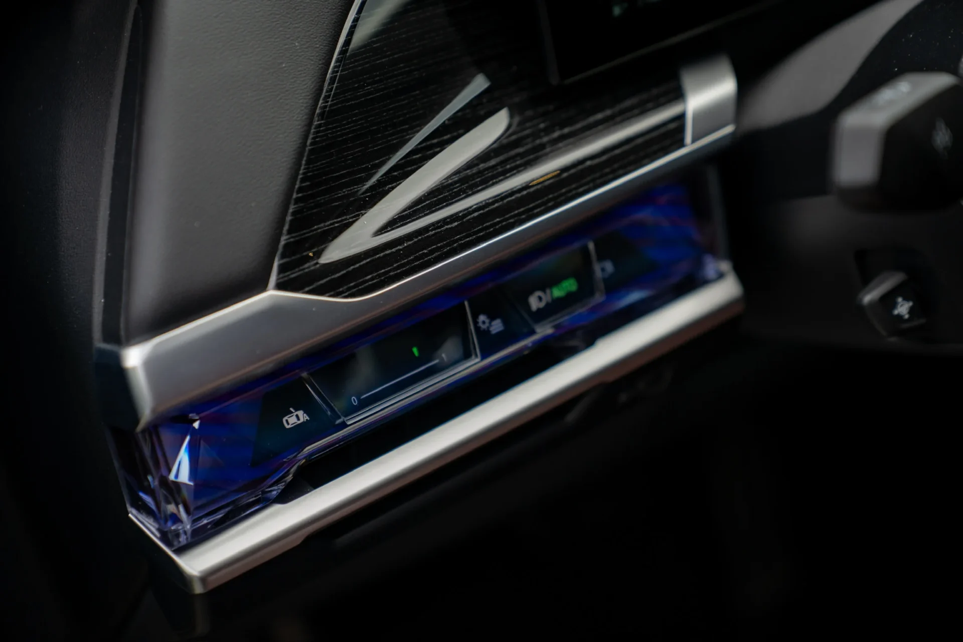 BMW 740d xDrive M Sport · Executive Lounge · unfallfrei · Full-Service · BMW Individual Merino Tartufo · 22