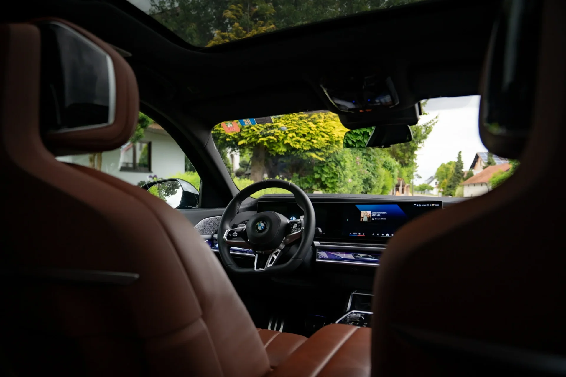 BMW 740d xDrive M Sport · Executive Lounge · unfallfrei · Full-Service · BMW Individual Merino Tartufo · 38