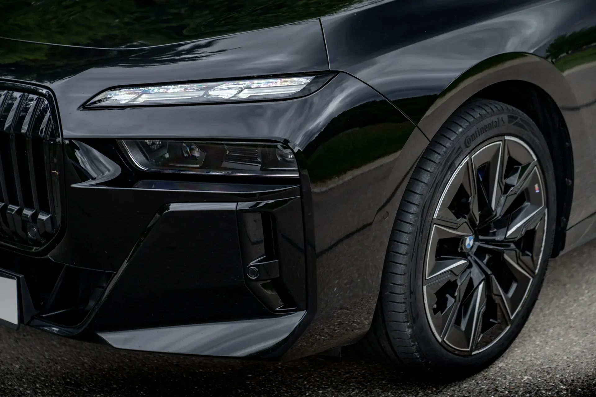 BMW 740d xDrive M Sport · Executive Lounge · unfallfrei · Full-Service · BMW Individual Merino Tartufo · 2