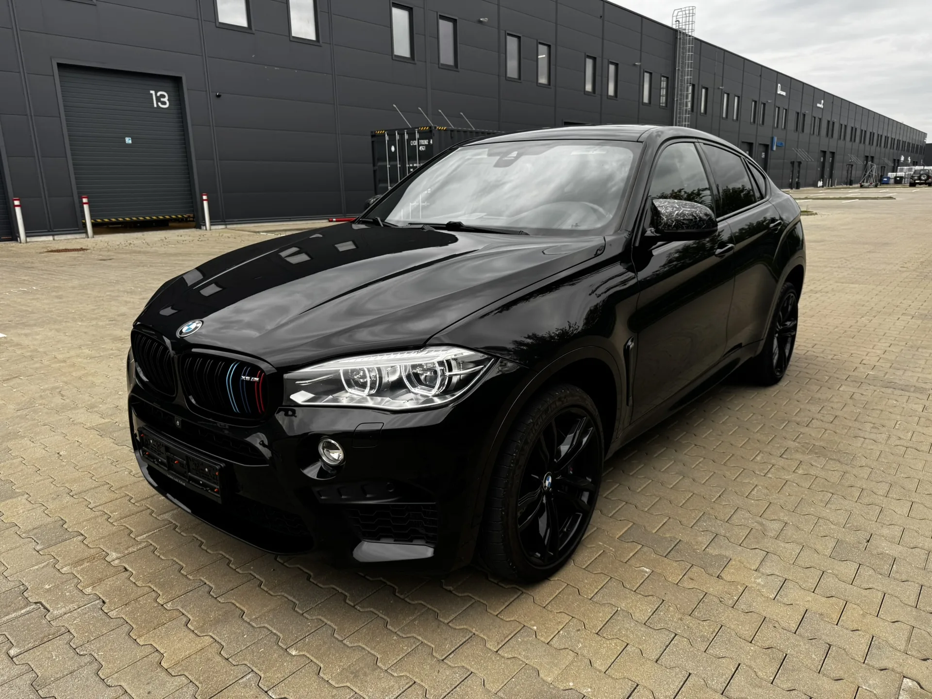 BMW X6 M 4.4 V8 xDrive · 575 PS · Bang & Olufsen · Unfallwagen aus US-Import