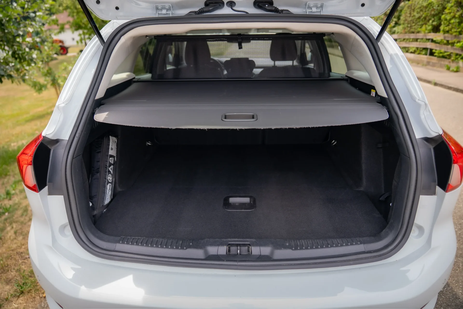 Ford Focus Turnier Cool & Connect 1.5 EcoBlue AT8 · ACC · Keyless · LED · 22