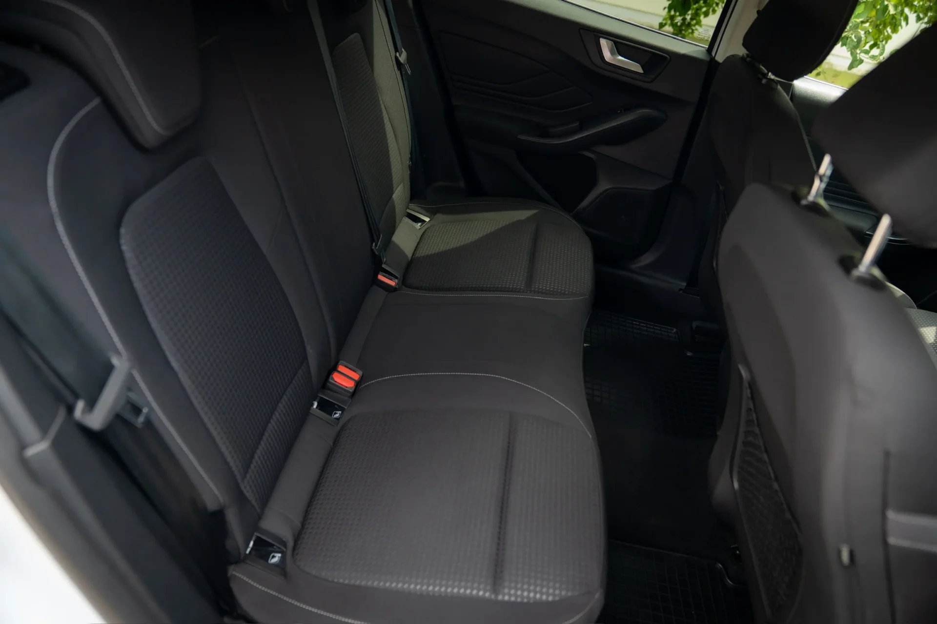 Ford Focus Turnier Cool & Connect 1.5 EcoBlue AT8 · ACC · Keyless · LED · 23