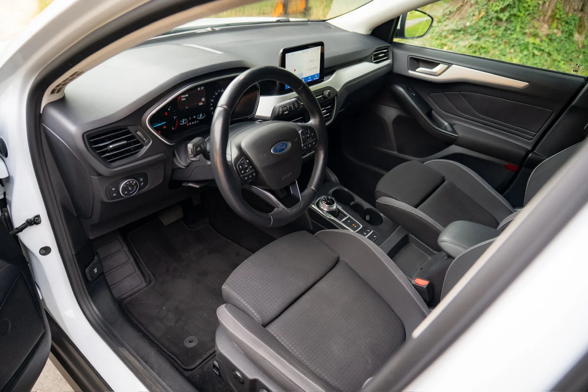 Ford Focus Turnier Cool & Connect 1.5 EcoBlue AT8 · ACC · Keyless · LED · 31