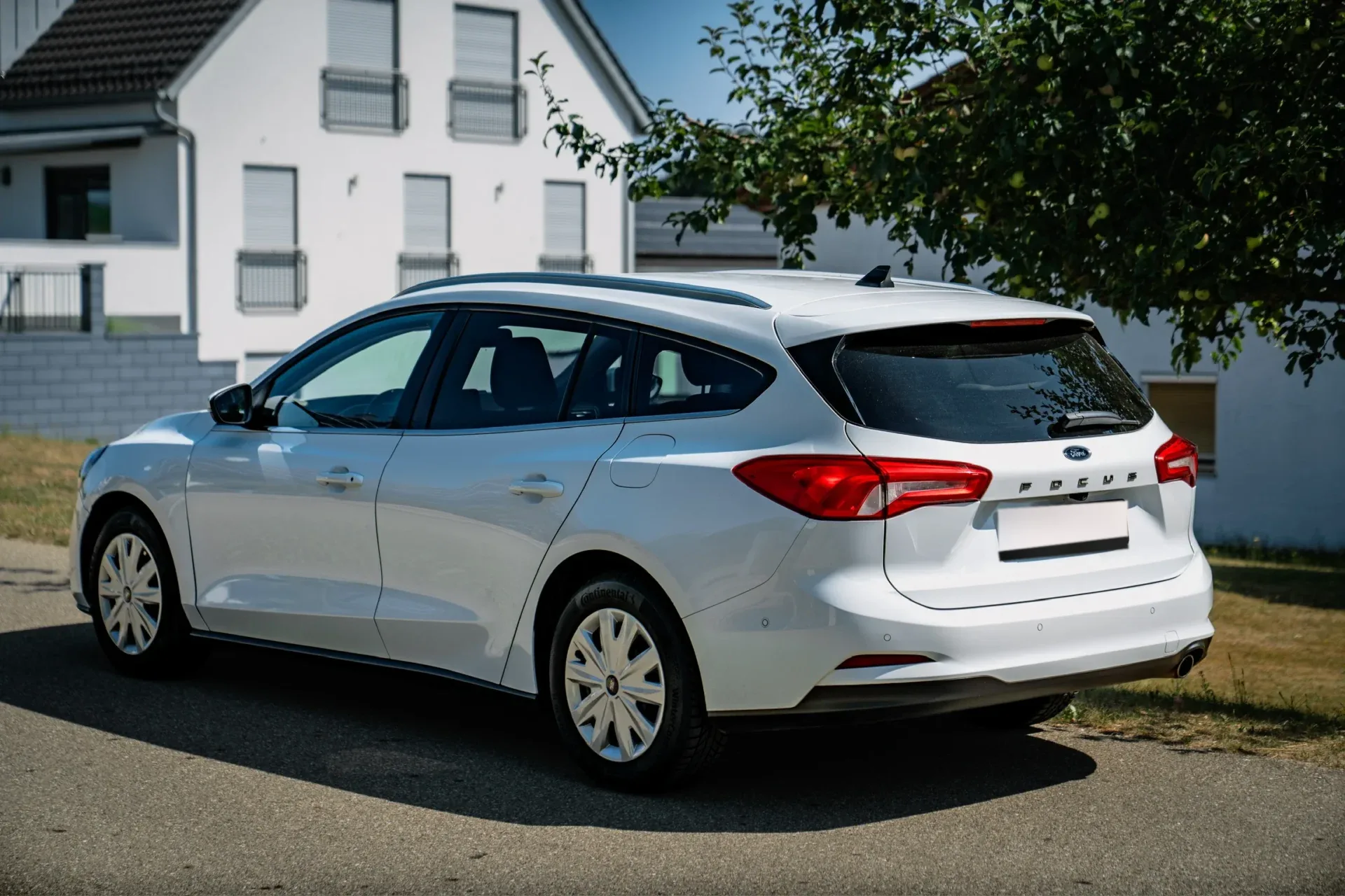 Ford Focus Turnier Cool & Connect 1.5 EcoBlue AT8 · ACC · Keyless · LED · 3
