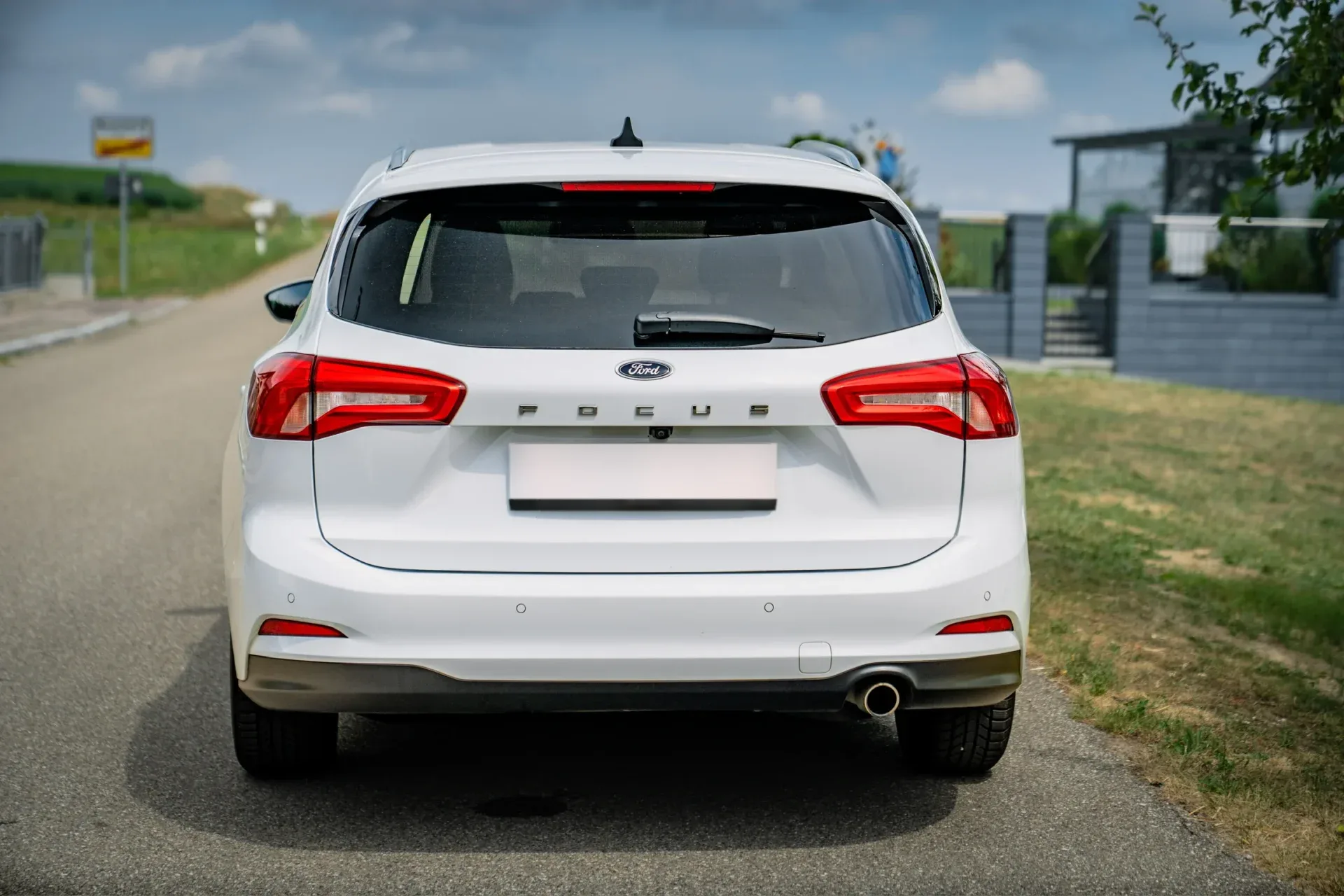 Ford Focus Turnier Cool & Connect 1.5 EcoBlue AT8 · ACC · Keyless · LED · 13