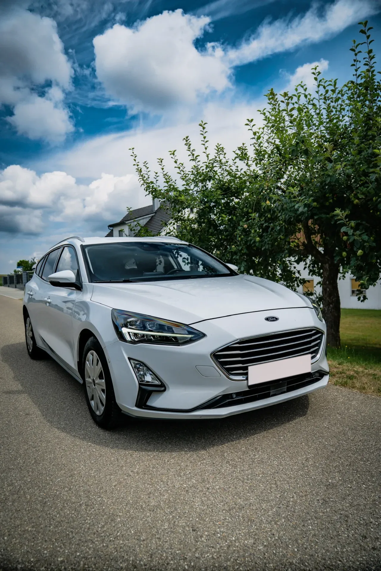 Ford Focus Turnier Cool & Connect 1.5 EcoBlue AT8 · ACC · Keyless · LED · 19
