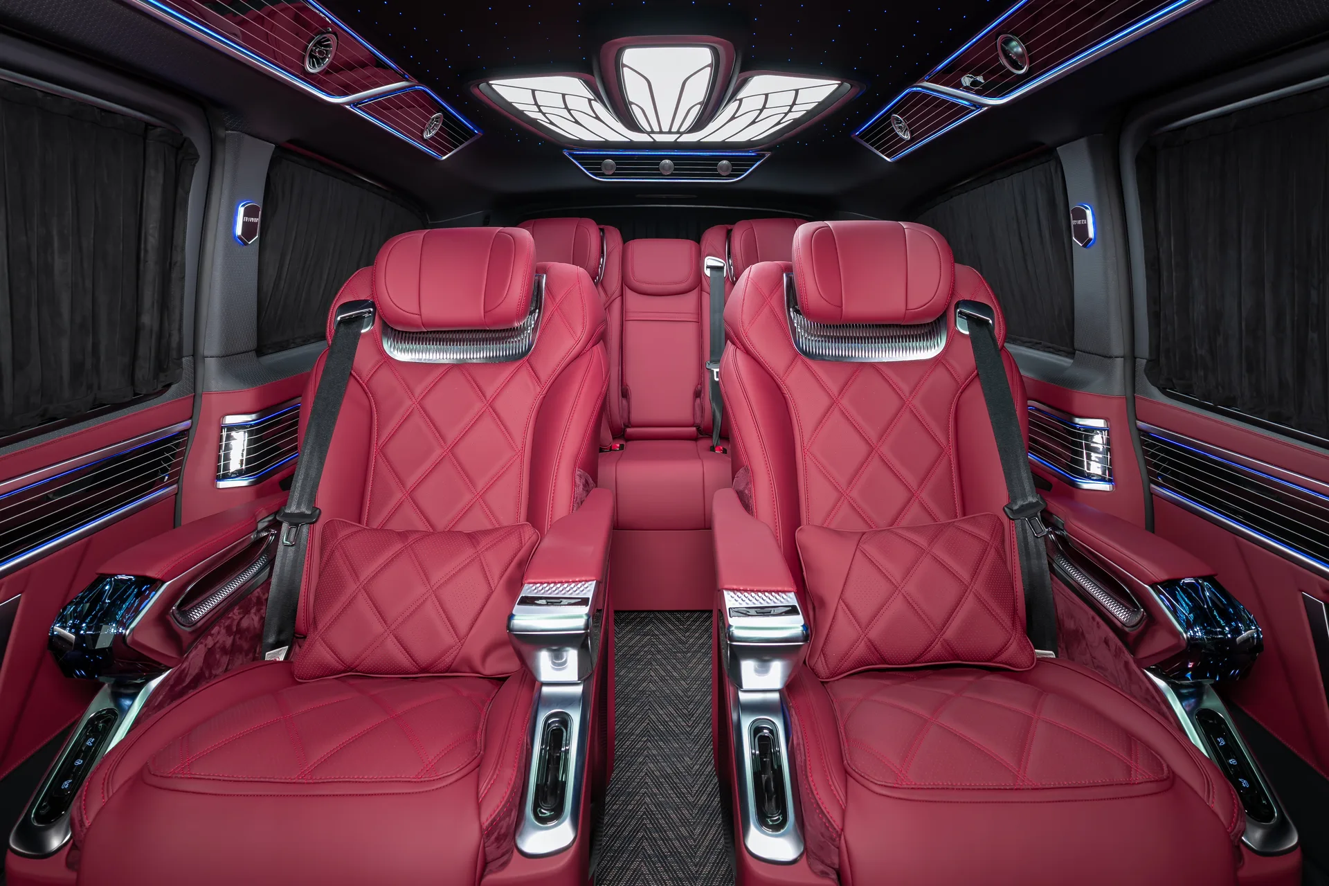 Mercedes-Benz V 300 d 4MATIC extralang Crystal Edition Bordo by Franken Autodesign · Nahezu unbenutzt · 20 km · Erstzulassung 2026 · 9