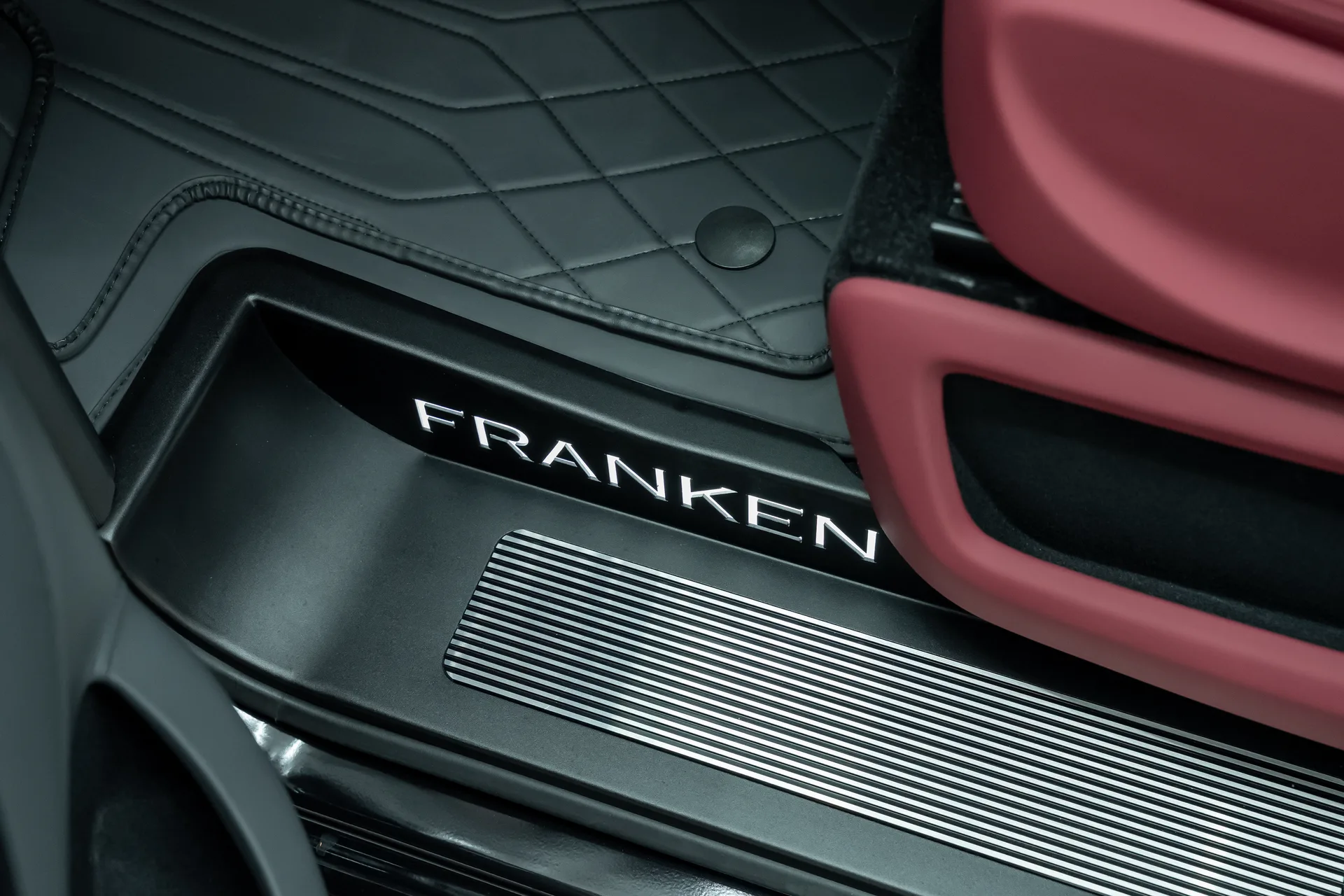 Mercedes-Benz V 300 d 4MATIC extralang Crystal Edition Bordo by Franken Autodesign · Nahezu unbenutzt · 20 km · Erstzulassung 2026 · 22