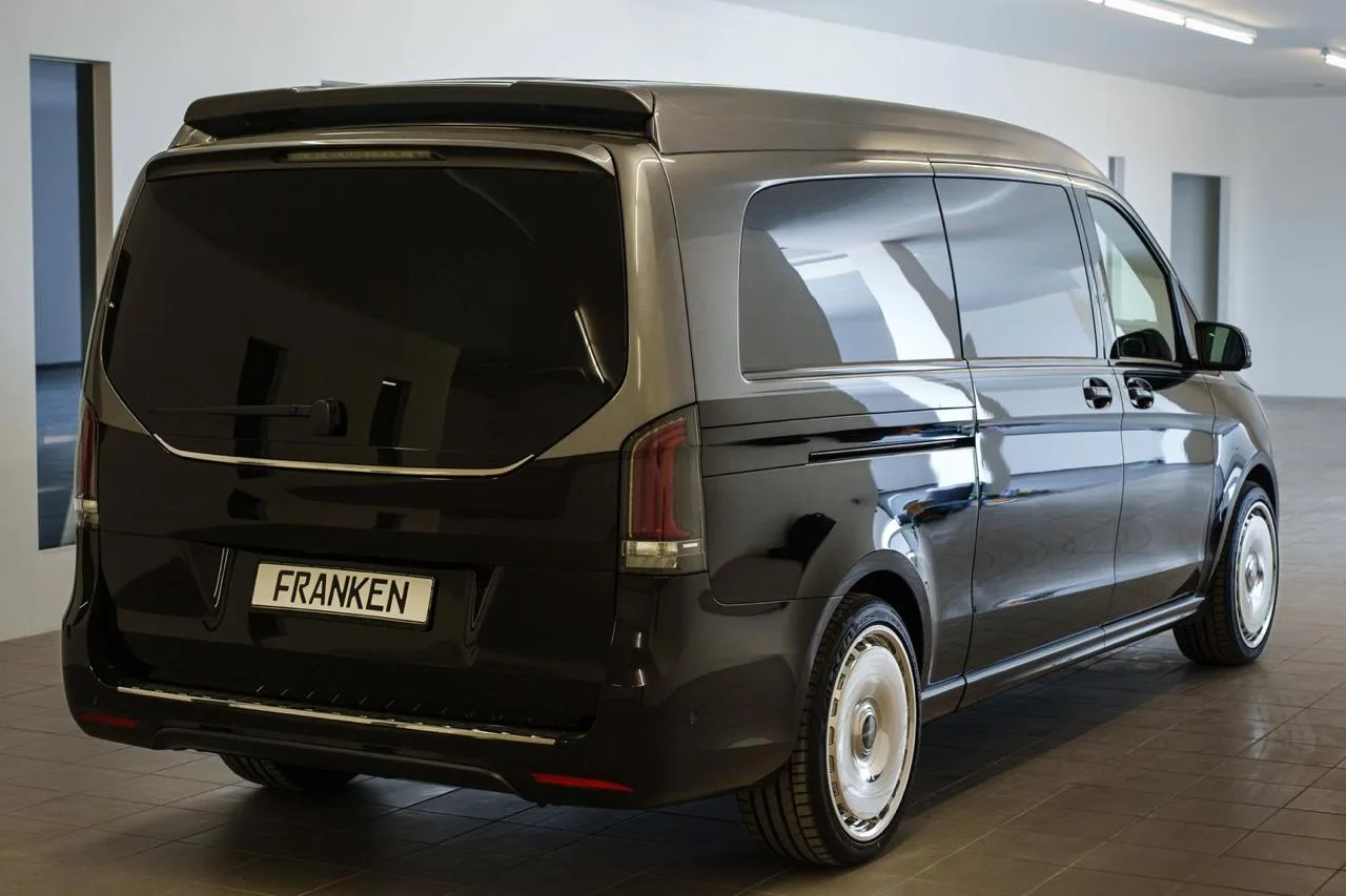 Mercedes-Benz V 300 d 4MATIC extralang Royal Lux Tiffany by Franken Autodesign · VIP-Lounge mit 4 Sitzplätzen · Erhöhtes Dach · Neuzustand · 20 km · 5