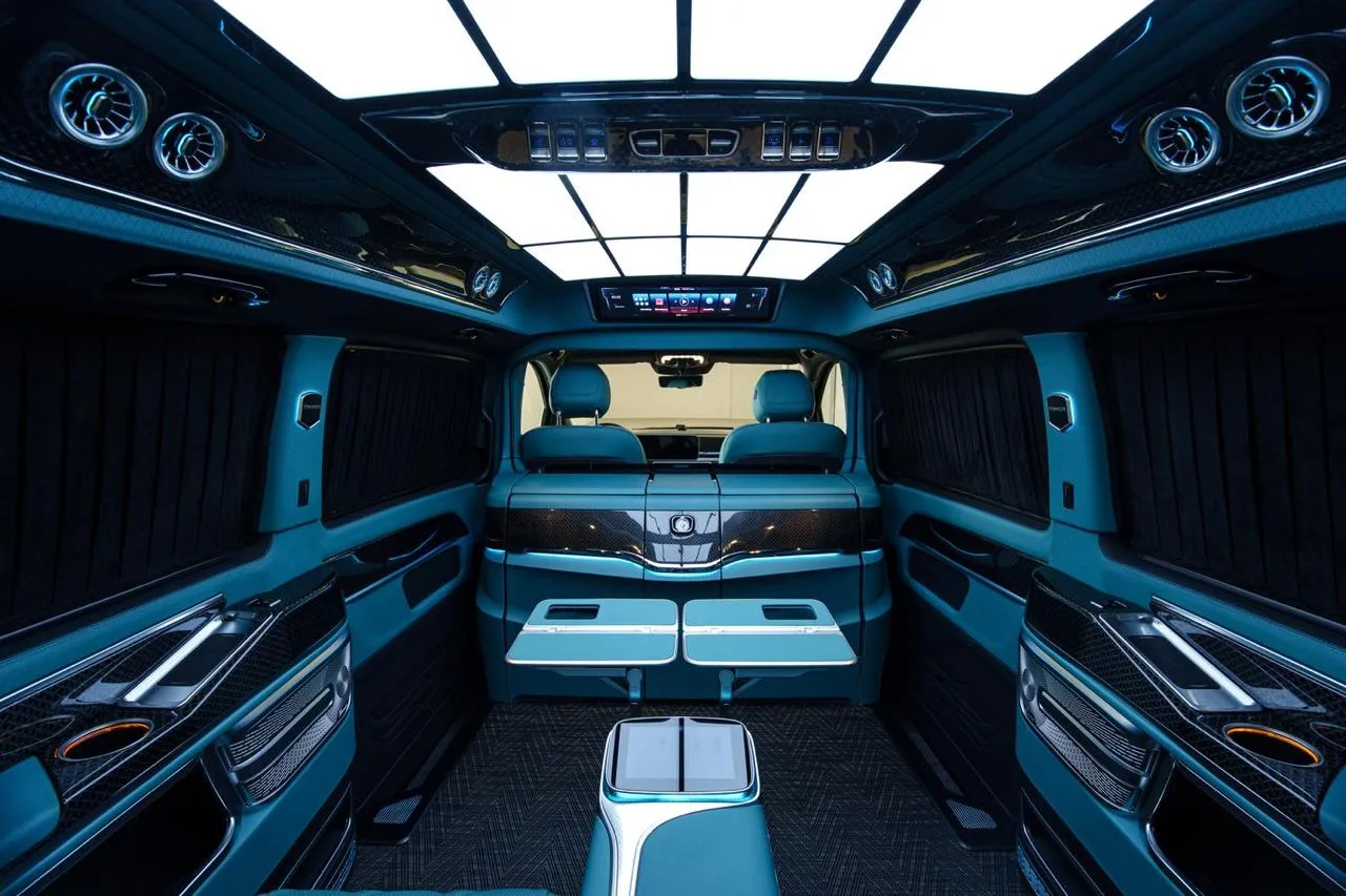 Mercedes-Benz V 300 d 4MATIC extralang Royal Lux Tiffany by Franken Autodesign · VIP-Lounge mit 4 Sitzplätzen · Erhöhtes Dach · Neuzustand · 20 km · 9