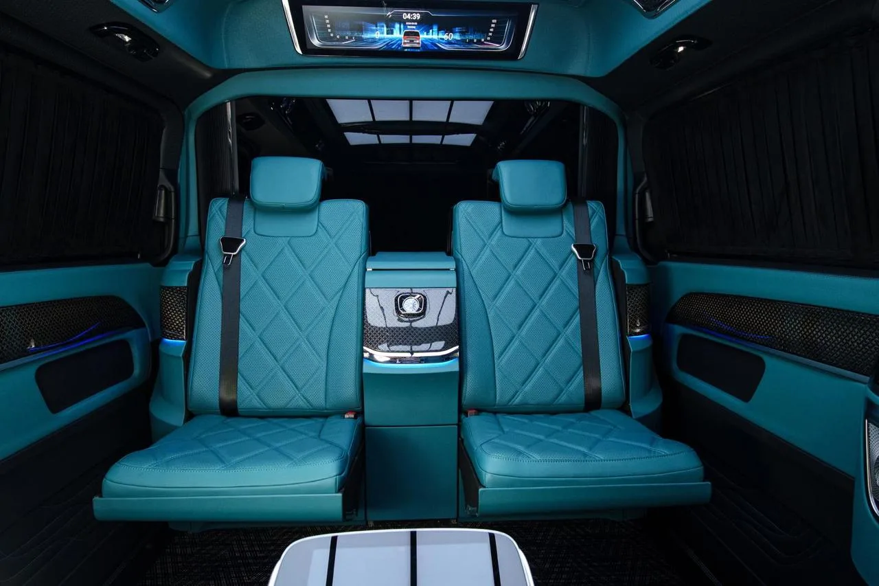 Mercedes-Benz V 300 d 4MATIC extralang Royal Lux Tiffany by Franken Autodesign · VIP-Lounge mit 4 Sitzplätzen · Erhöhtes Dach · Neuzustand · 20 km · 21