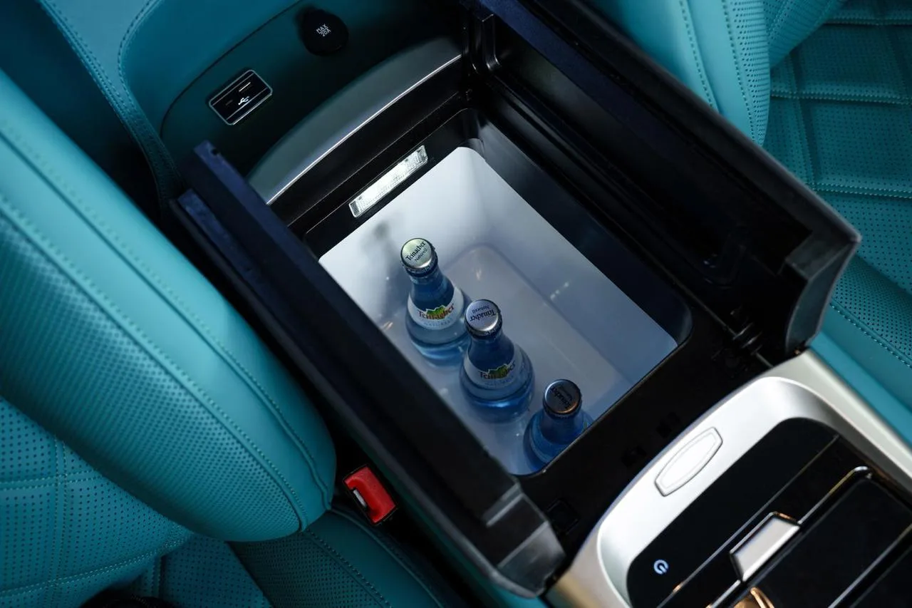 Mercedes-Benz V 300 d 4MATIC extralang Royal Lux Tiffany by Franken Autodesign · VIP-Lounge mit 4 Sitzplätzen · Erhöhtes Dach · Neuzustand · 20 km · 26