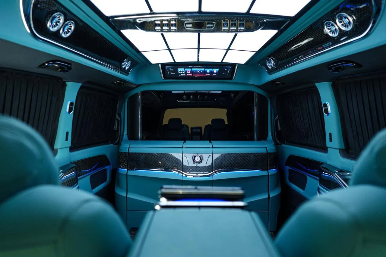 Mercedes-Benz V 300 d 4MATIC extralang Royal Lux Tiffany by Franken Autodesign · VIP-Lounge mit 4 Sitzplätzen · Erhöhtes Dach · Neuzustand · 20 km · 30