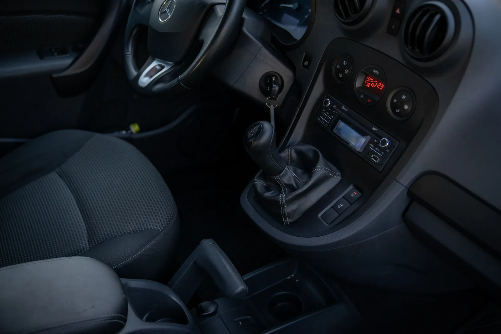 Mercedes-Benz Citan 109 CDI Kombi · 1. Hand · Scheckheft · nur 45.260 km · Klimaautomatik · 13