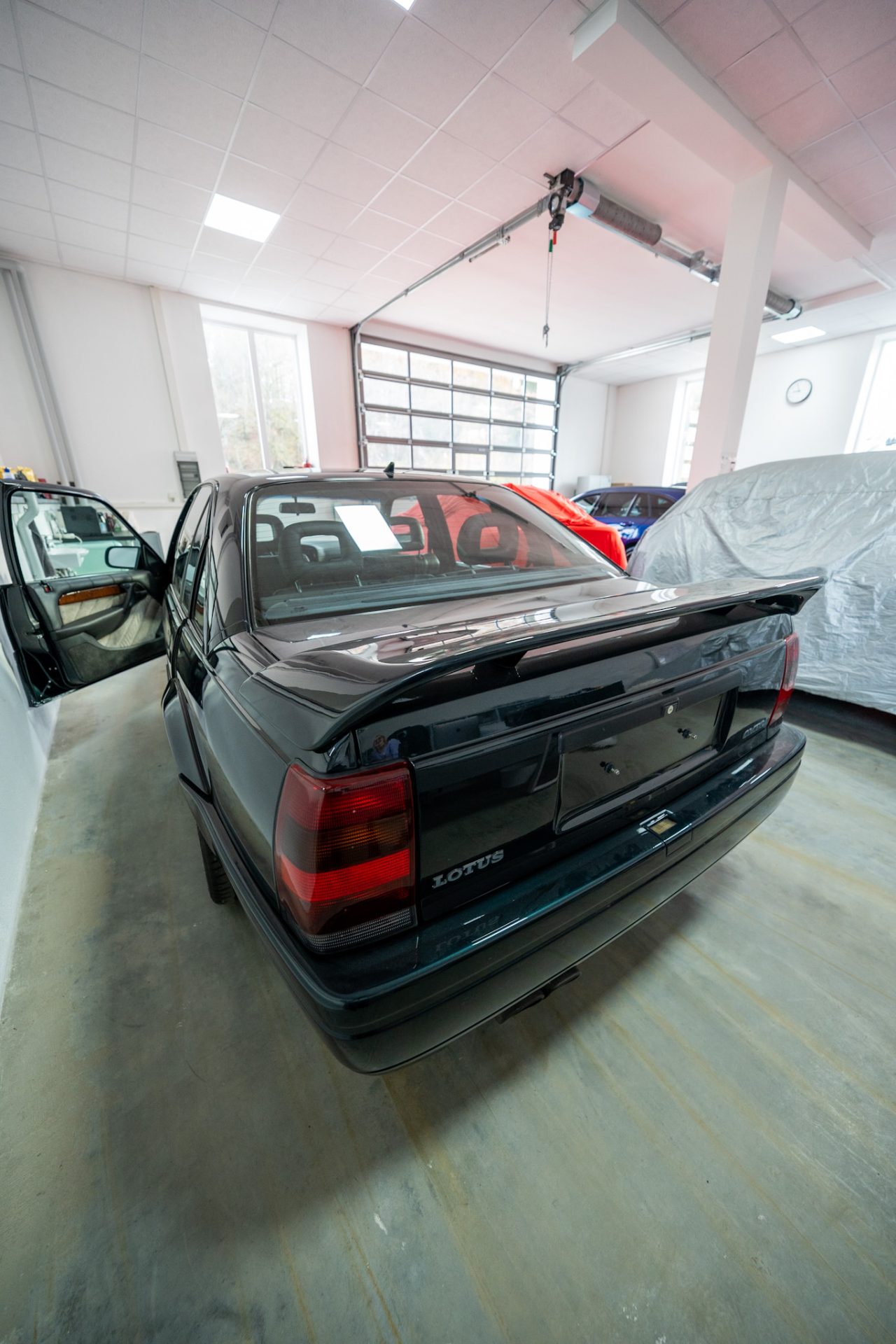 Opel Lotus Omega 3.6 Biturbo · 377 PS · Nr. 0571 von 950 · 6-Gang-Schaltgetriebe · 2 Halter · Serviceheft · 18