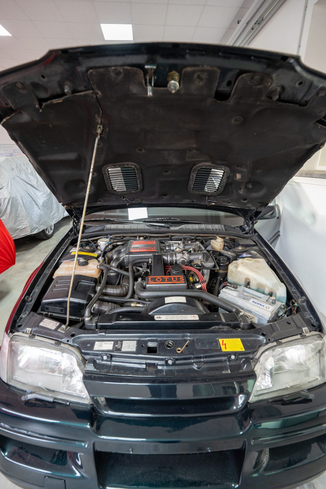 Opel Lotus Omega 3.6 Biturbo · 377 PS · Nr. 0571 von 950 · 6-Gang-Schaltgetriebe · 2 Halter · Serviceheft · 26