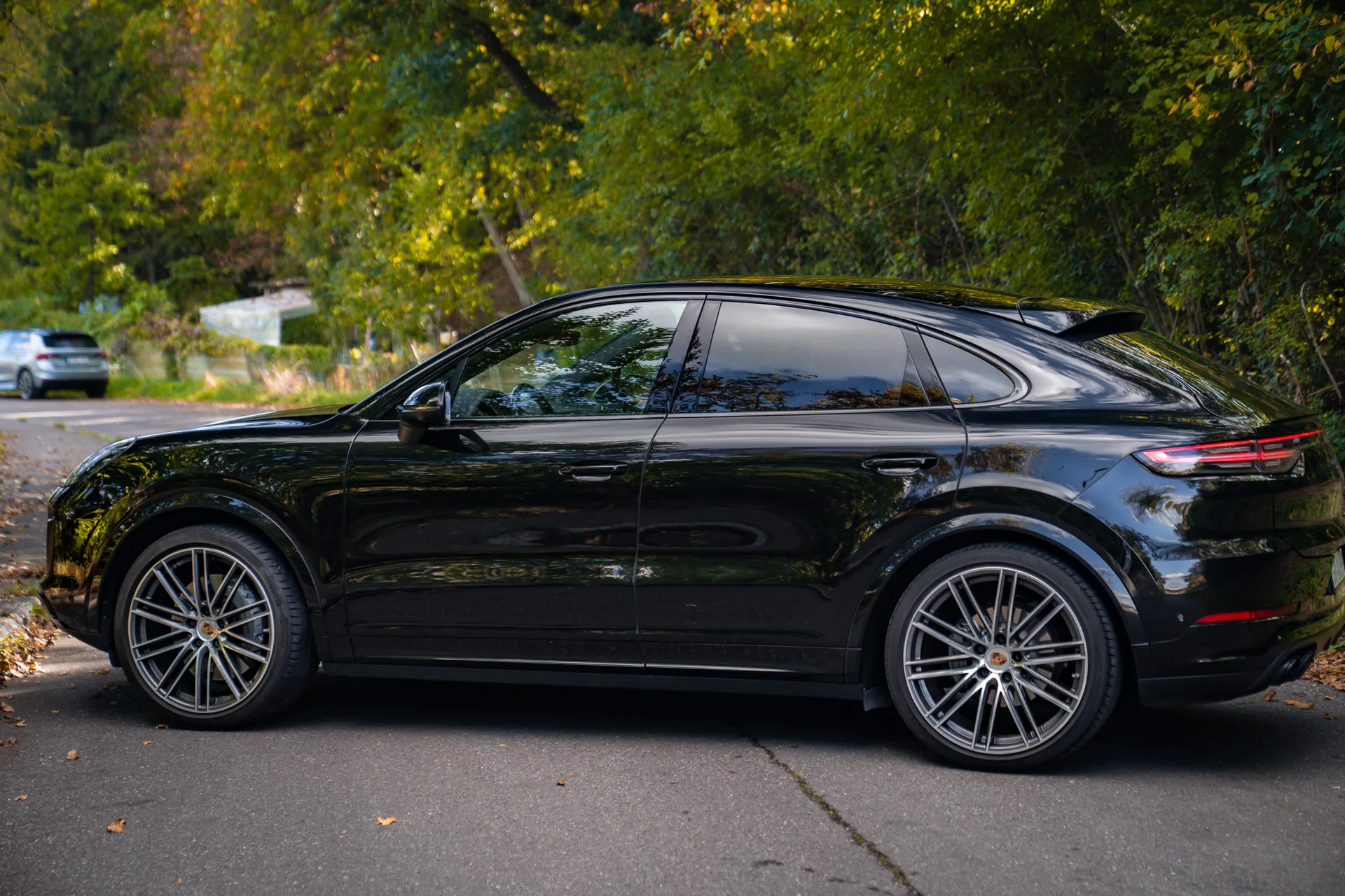 Porsche Cayenne S Coupé Platinum Edition · 440 PS · Luftfederung · Hinterachslenkung · Head-Up · 22 Zoll · 9