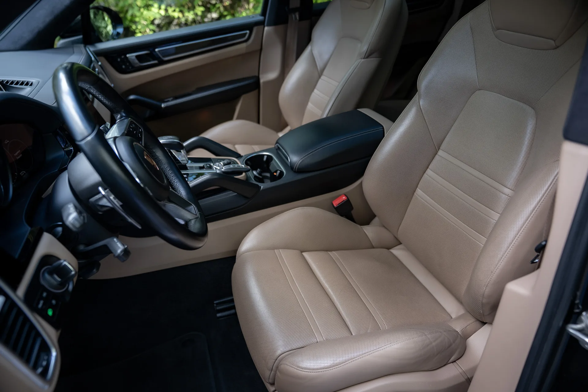 Porsche Cayenne S Coupé Platinum Edition · 440 PS · Luftfederung · Hinterachslenkung · Head-Up · 22 Zoll · 22