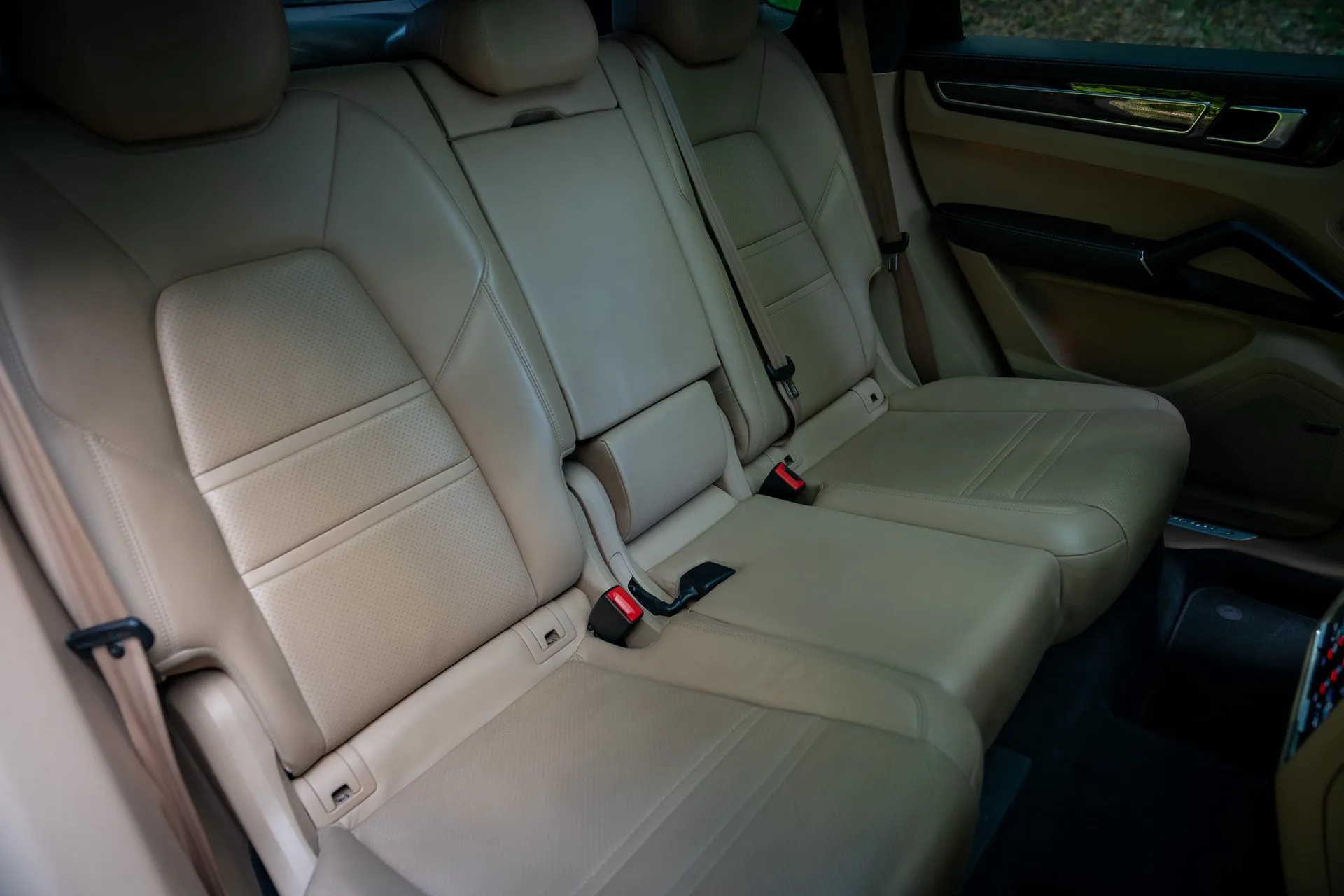 Porsche Cayenne S Coupé Platinum Edition · 440 PS · Luftfederung · Hinterachslenkung · Head-Up · 22 Zoll · 24