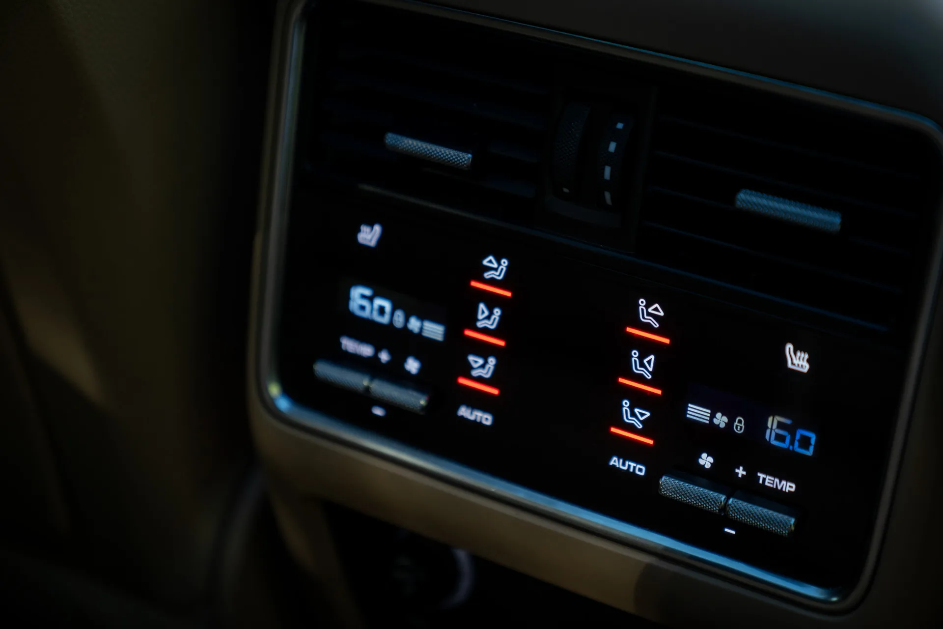 Porsche Cayenne S Coupé Platinum Edition · 440 PS · Luftfederung · Hinterachslenkung · Head-Up · 22 Zoll · 27