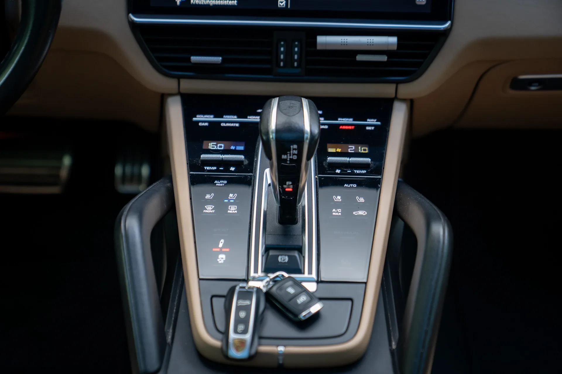 Porsche Cayenne S Coupé Platinum Edition · 440 PS · Luftfederung · Hinterachslenkung · Head-Up · 22 Zoll · 28