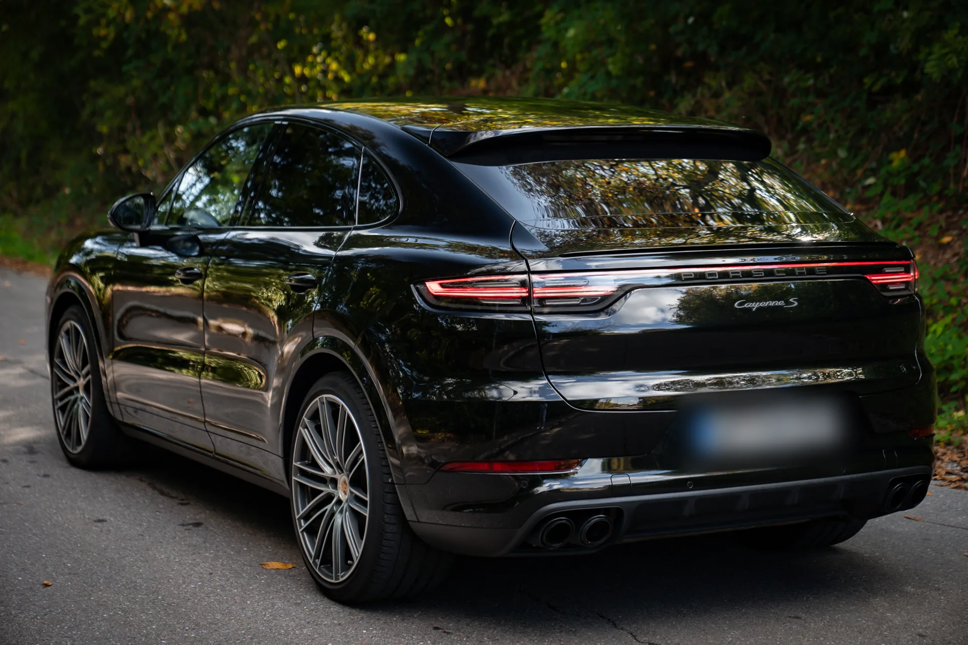 Porsche Cayenne S Coupé Platinum Edition · 440 PS · Luftfederung · Hinterachslenkung · Head-Up · 22 Zoll · 5