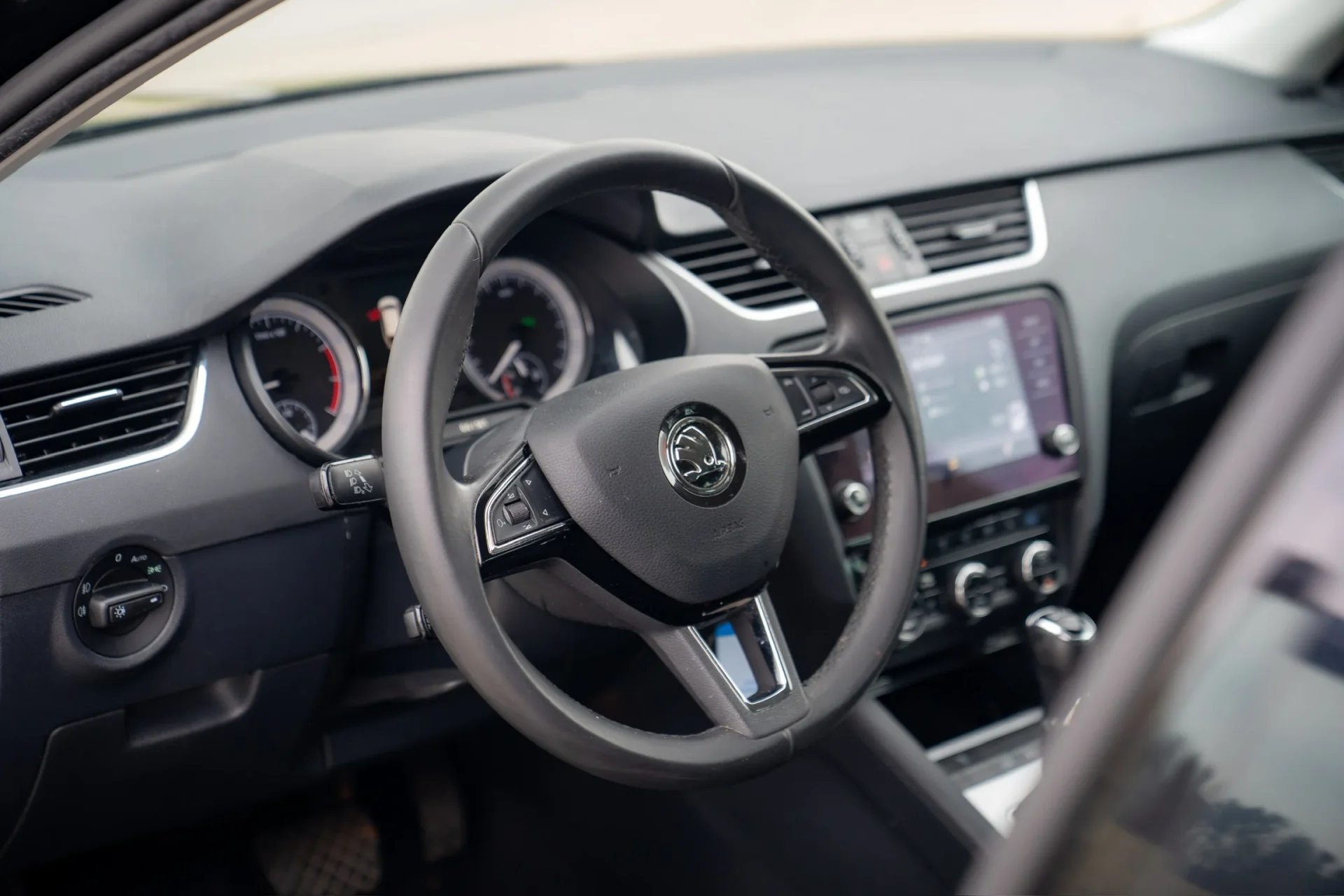 Škoda Octavia Combi 1.5 TGI DSG · Erdgas (CNG) · HU neu bis 03/2028 · ohne Nachlackierung · ACC · 16