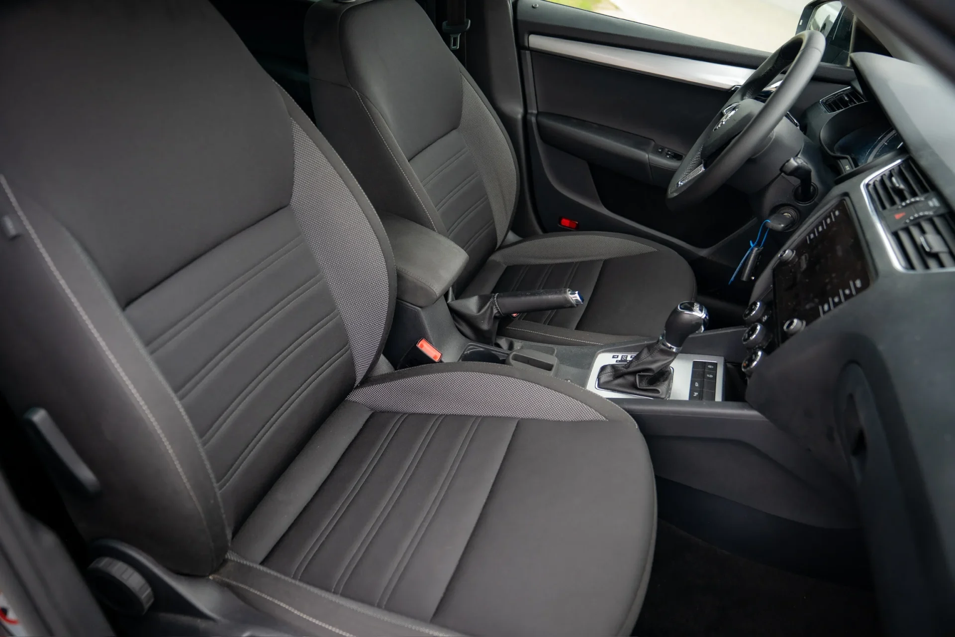 Škoda Octavia Combi 1.5 TGI DSG · Erdgas (CNG) · HU neu bis 03/2028 · ohne Nachlackierung · ACC · 20