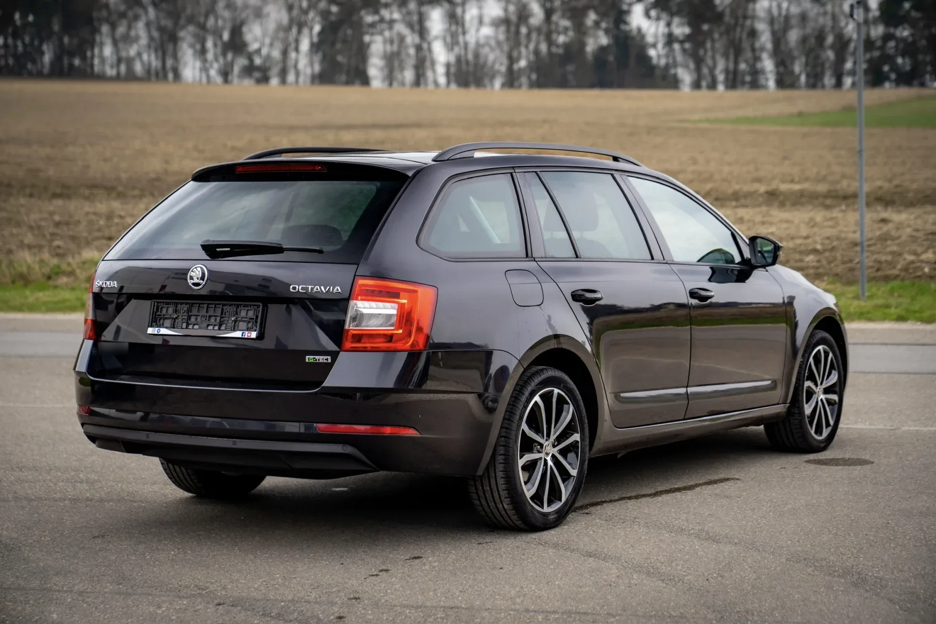 Škoda Octavia Combi 1.5 TGI DSG · Erdgas (CNG) · HU neu bis 03/2028 · ohne Nachlackierung · ACC · 4
