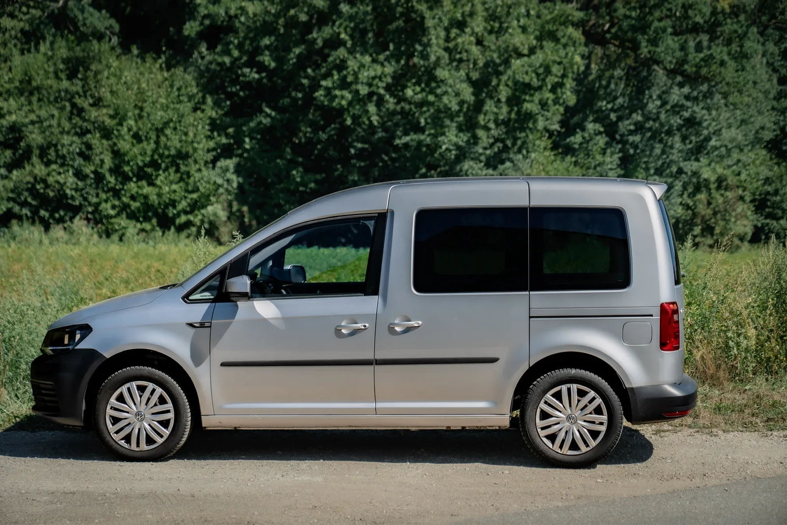 Volkswagen Caddy Kombi Trend 1.4 TSI · 1. Hand · Standheizung · Klimaautomatik · Scheckheft · 4