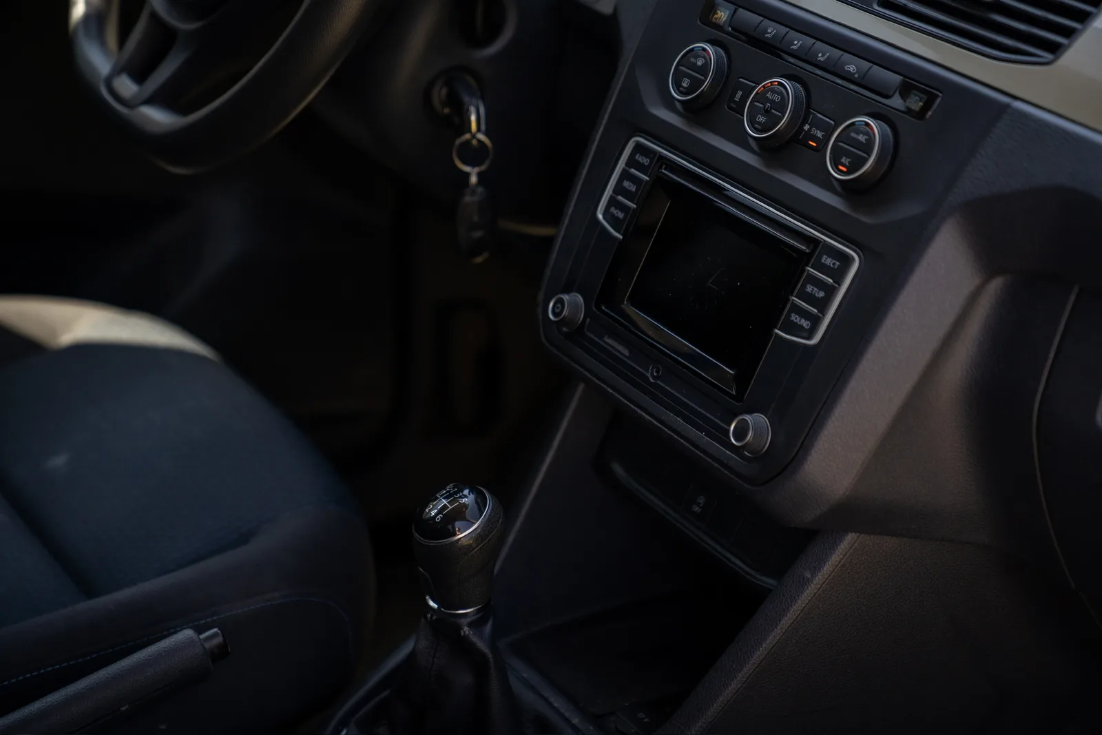 Volkswagen Caddy Kombi Trend 1.4 TSI · 1. Hand · Standheizung · Klimaautomatik · Scheckheft · 14