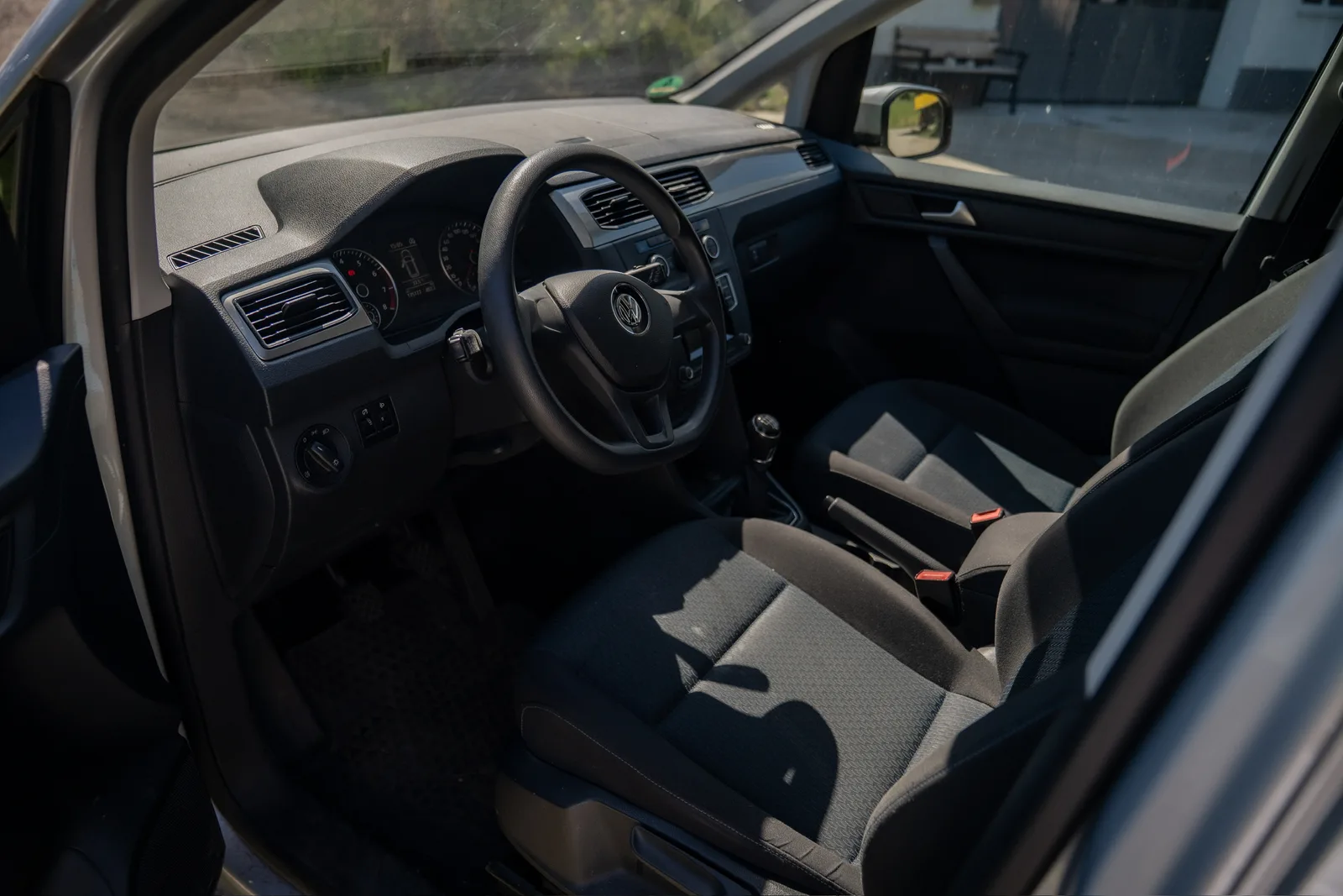 Volkswagen Caddy Kombi Trend 1.4 TSI · 1. Hand · Standheizung · Klimaautomatik · Scheckheft · 15