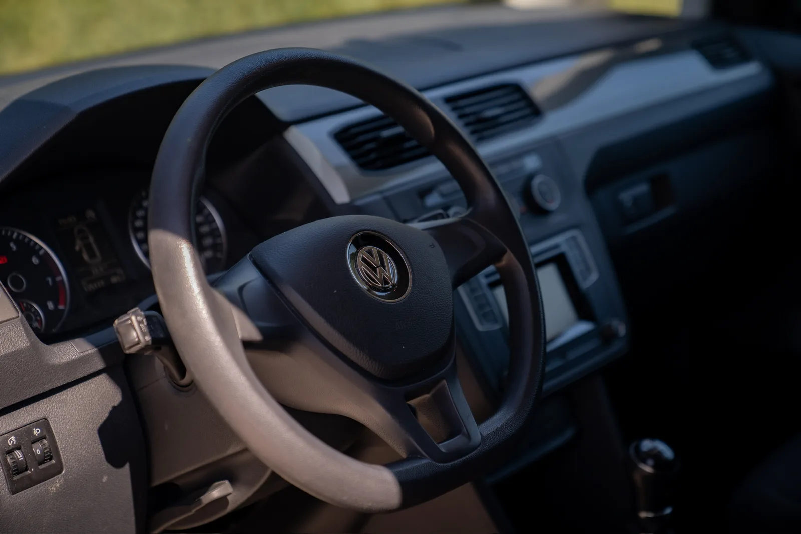 Volkswagen Caddy Kombi Trend 1.4 TSI · 1. Hand · Standheizung · Klimaautomatik · Scheckheft · 16