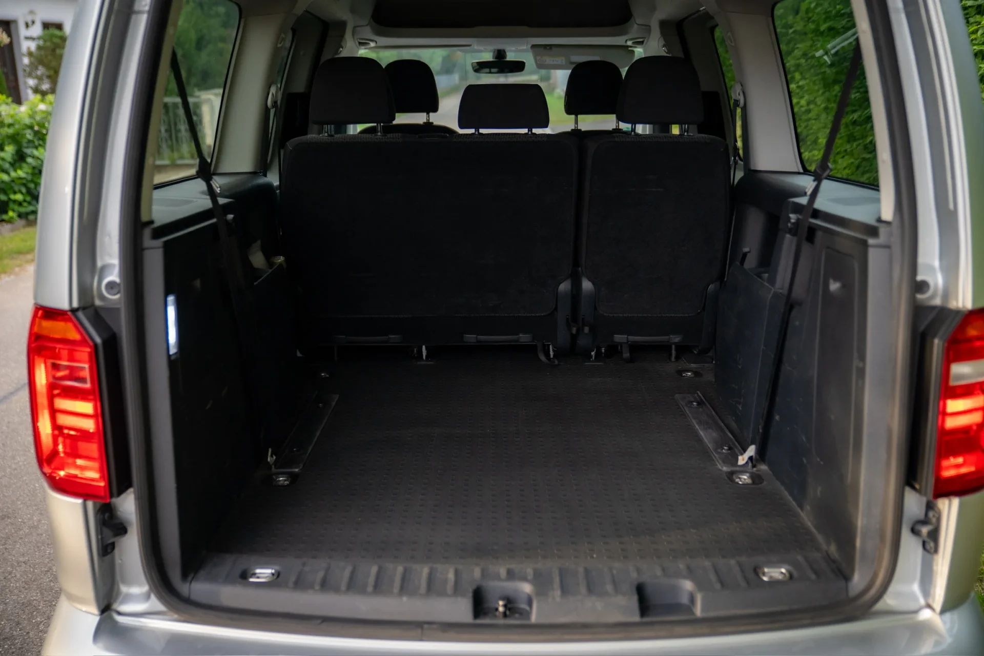 Volkswagen Caddy 1.4 TGI DSG · Erdgas (CNG) · Zahnriemen neu 04/2026 · Scheckheft lückenlos · HU bis 12/2027 · 13